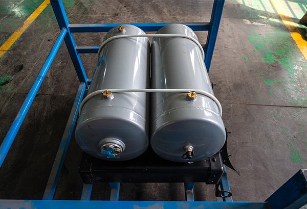 _0000_貯氣筒總成4